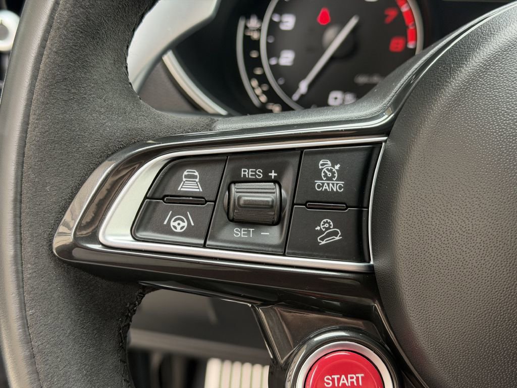 2022 Alfa Romeo Stelvio Quadrifoglio