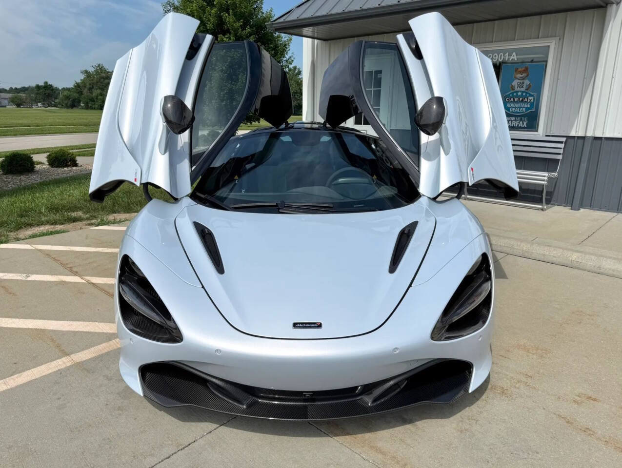 Used 2018 McLaren 720S photo 32