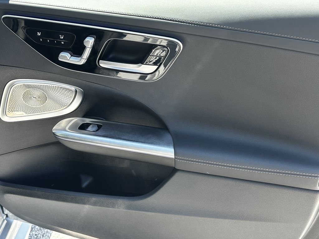 2025 Mercedes-Benz C 300 Sedan