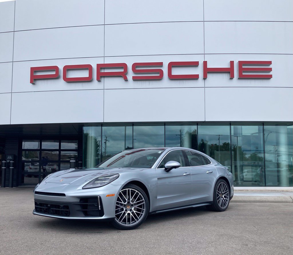New 2025 Porsche Panamera