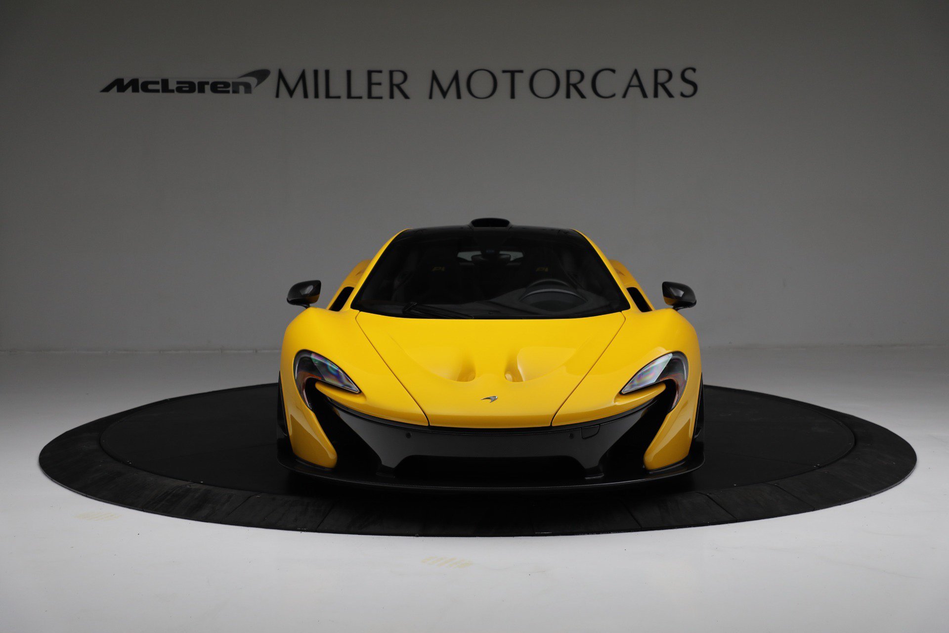 Used 2015 McLaren P1 photo 11