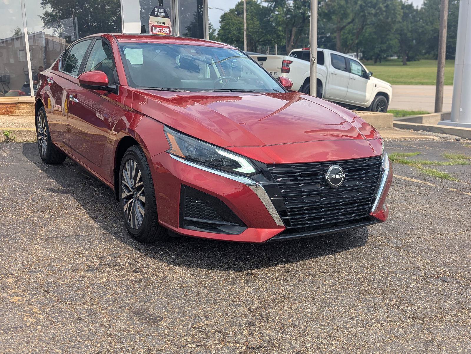 Used 2023 Nissan Altima 2.5 SV w/ SV Premium Package