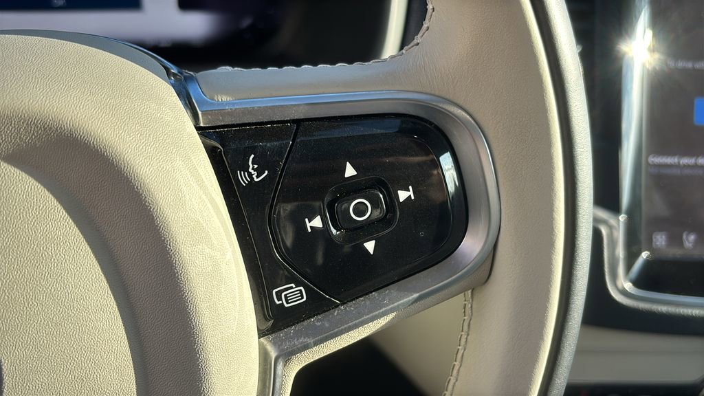 2023 Volvo Xc90 B5 Core