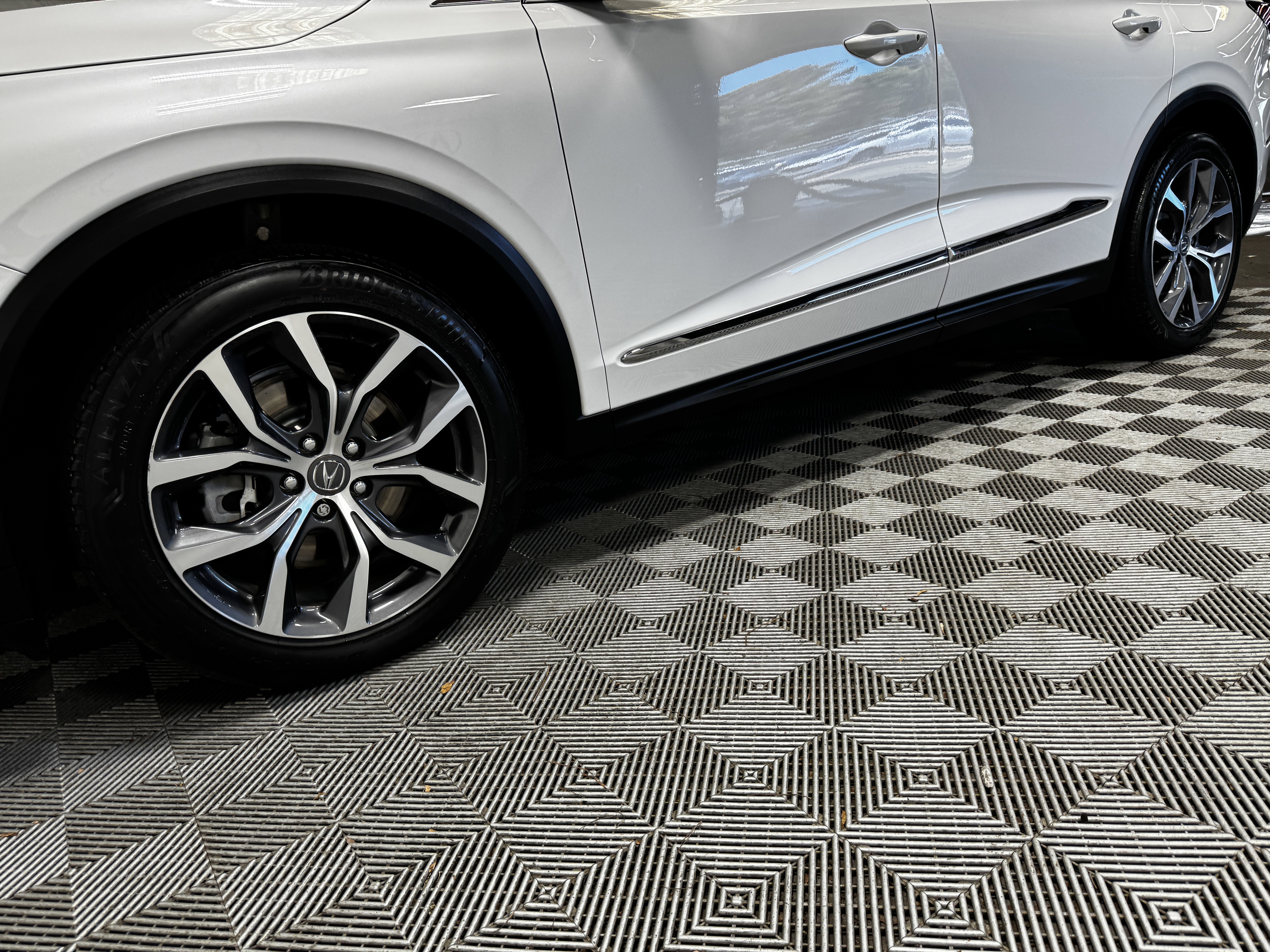 2023 Acura MDX FWD w/ Technology Package