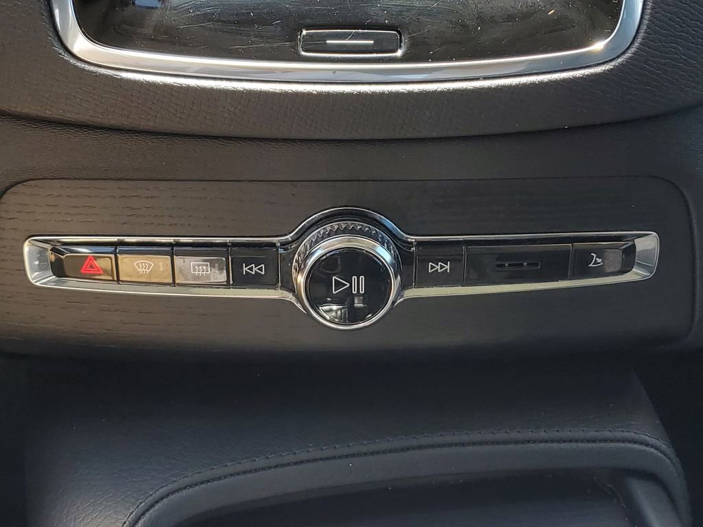 2020 Volvo Xc90 T6 Momentum