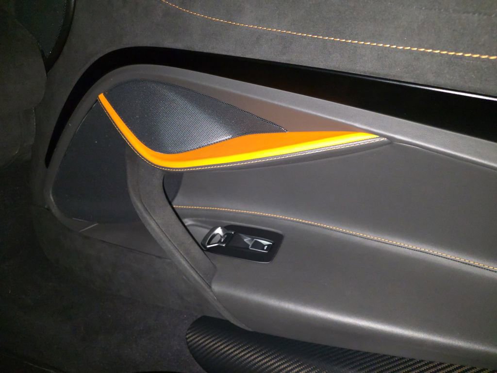 Used 2018 McLaren 720S Performance photo 36