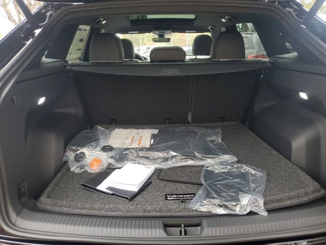 2026 Volkswagen Atlas Cross Sport SEL Premium R-Line