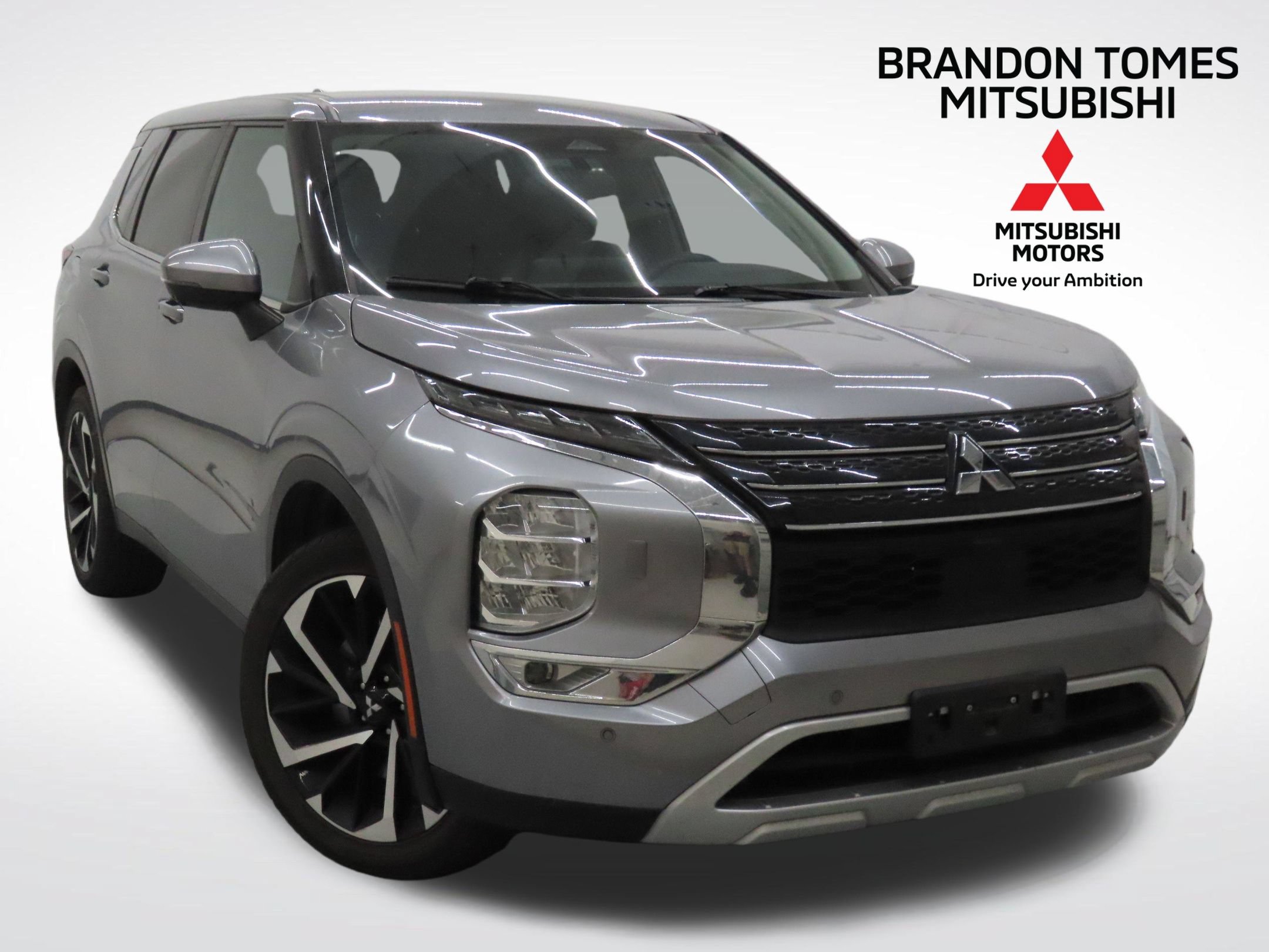 Used 2024 Mitsubishi Outlander SE
