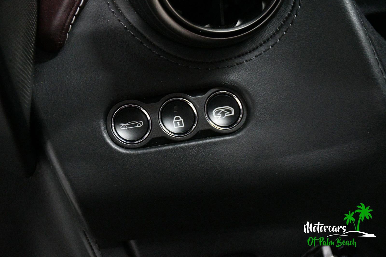 Used 2018 McLaren 720S photo 31