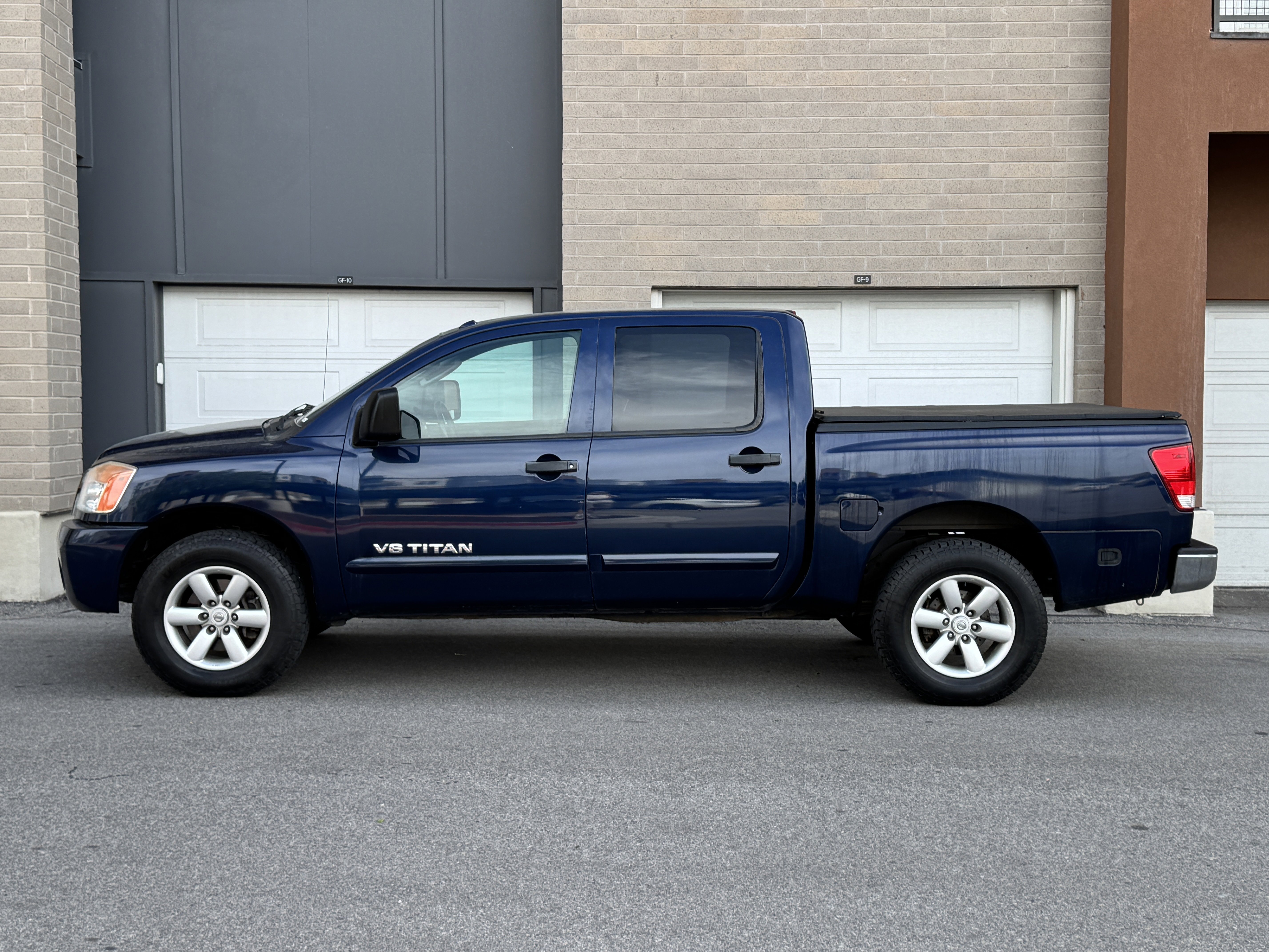 2010 Nissan Titan SE