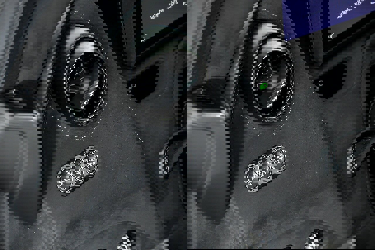 Used 2018 McLaren 720S Performance photo 30