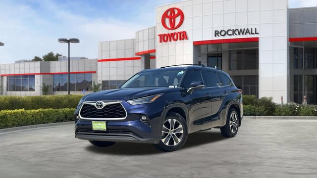 Used 2021 Toyota Highlander XLE