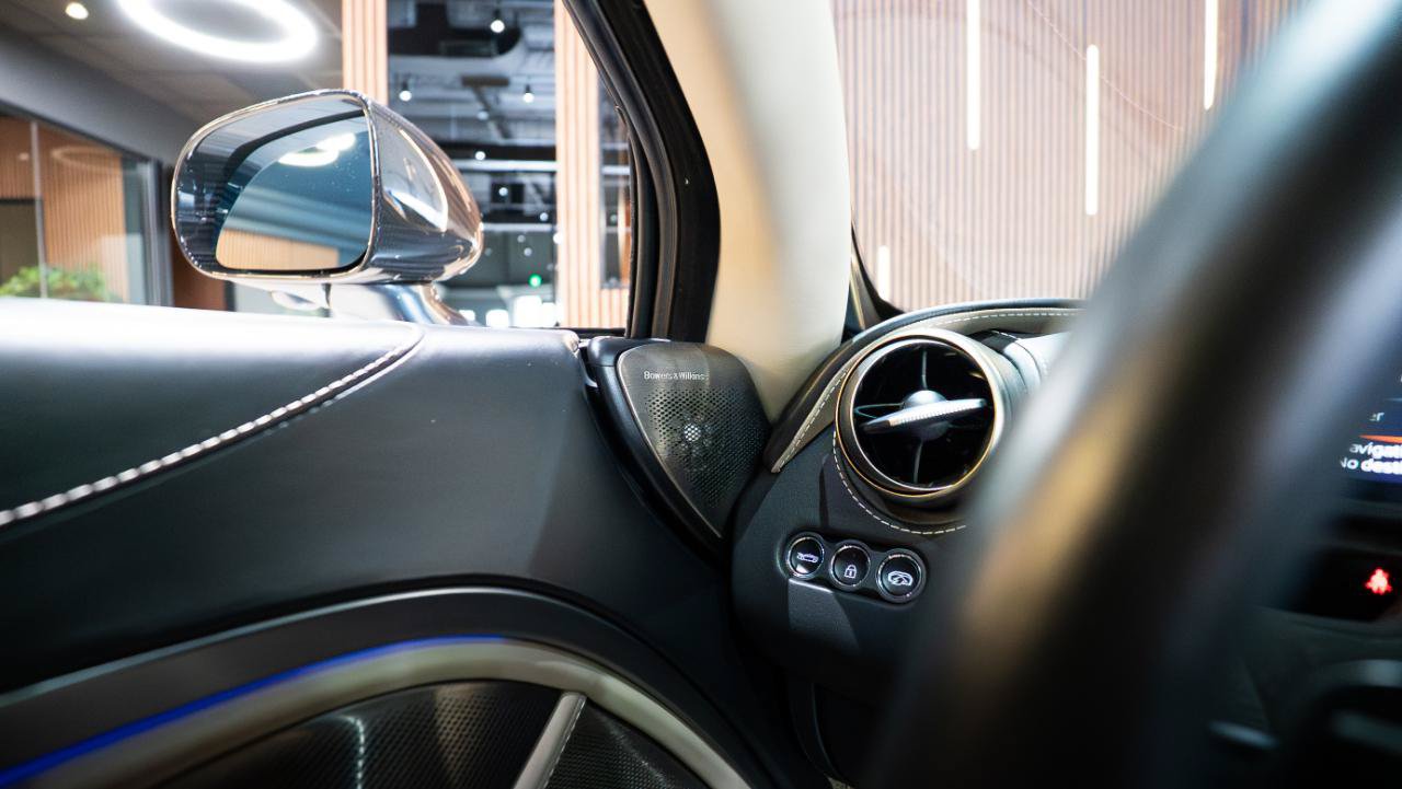 Used 2018 McLaren 720S Luxury photo 19