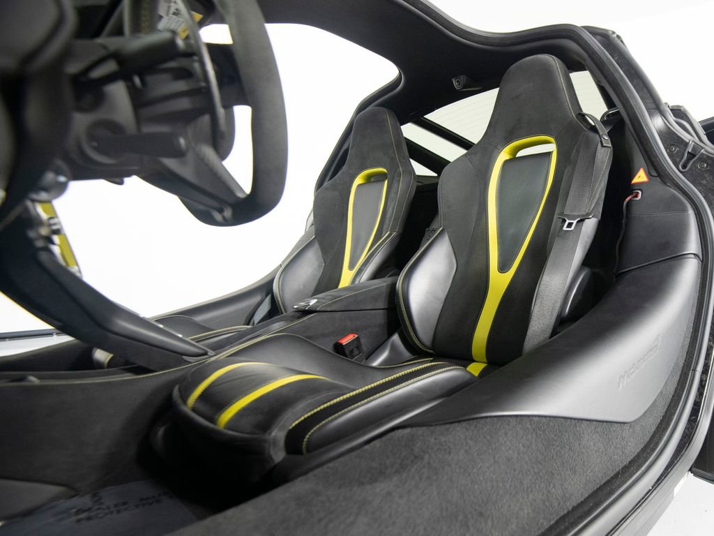 Used 2018 McLaren 720S Performance photo 34