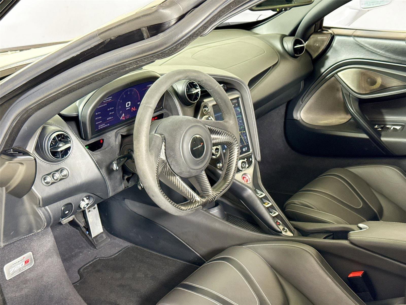 Used 2018 McLaren 720S photo 13