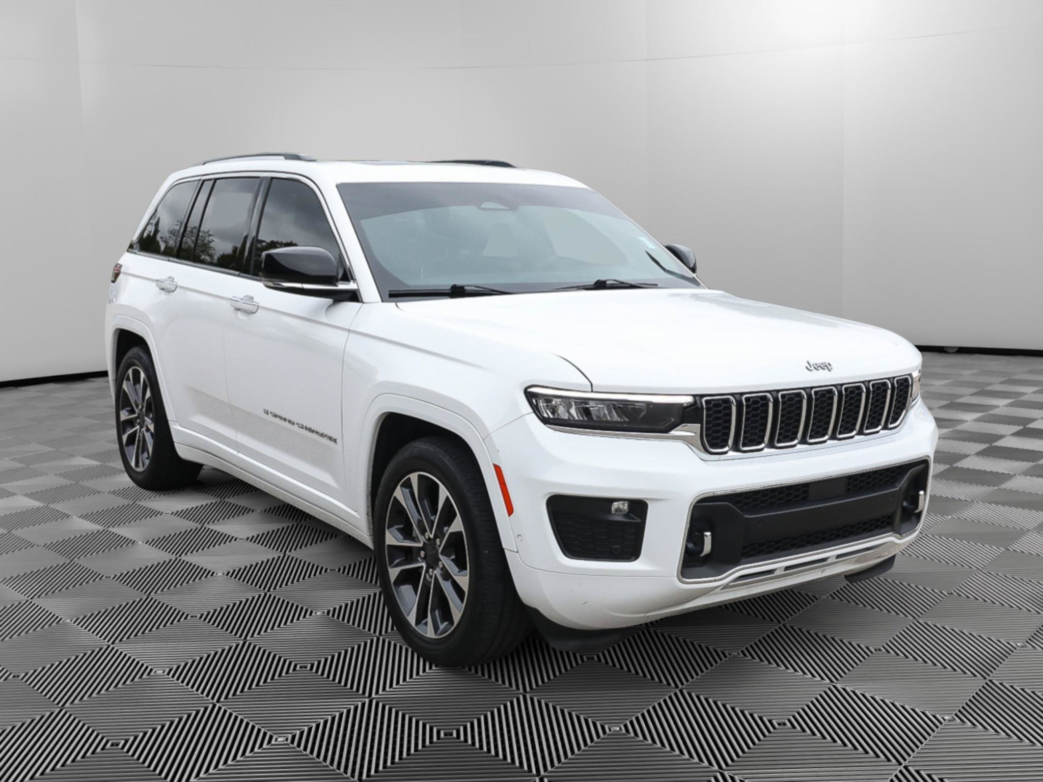 Used 2023 Jeep Grand Cherokee Overland w/ Luxury Tech Group IV
