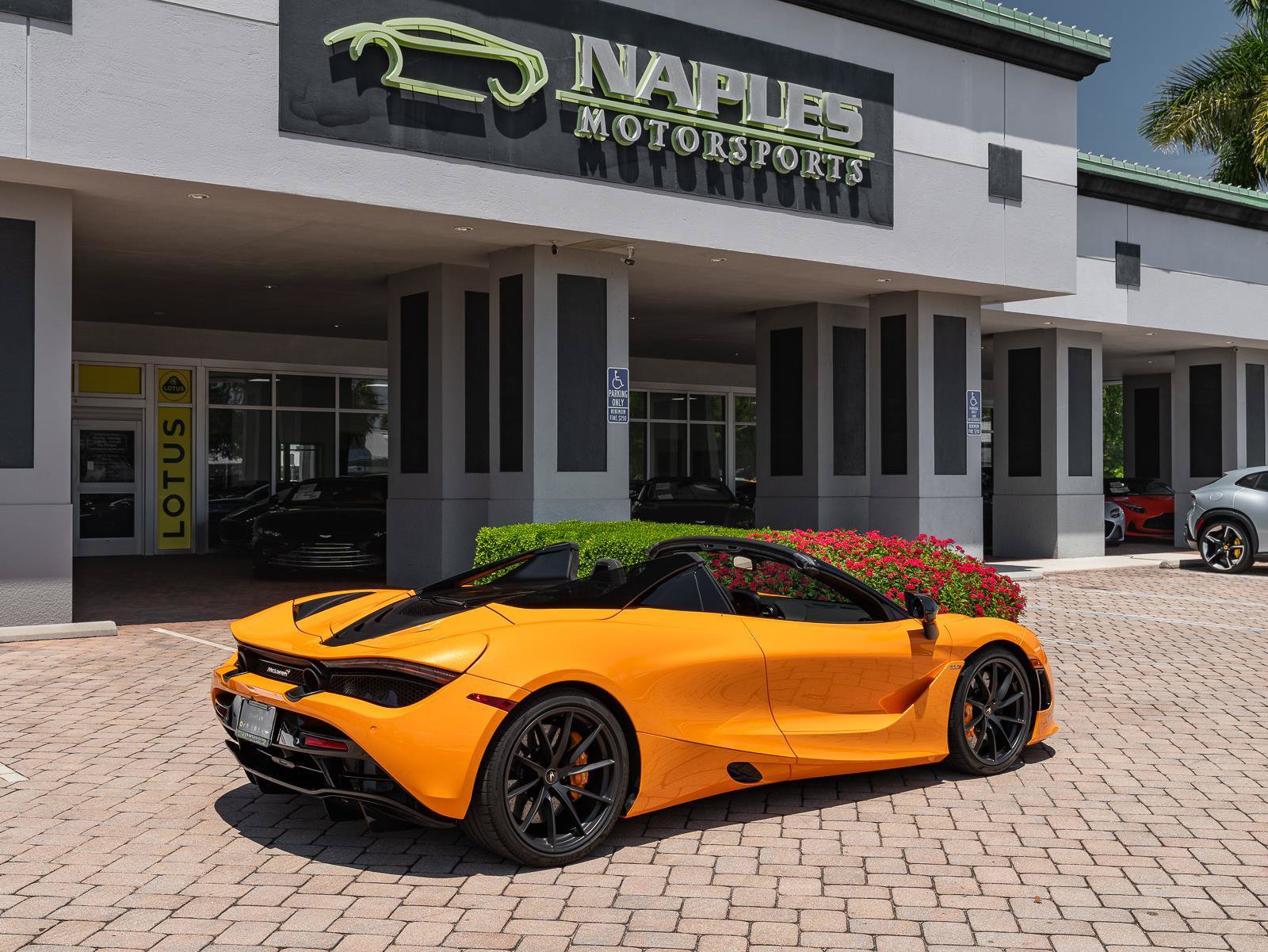 Used 2022 McLaren 720S Performance photo 55