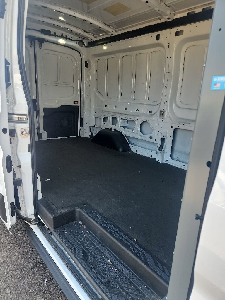 2023 Ford Transit 250 Medium Roof