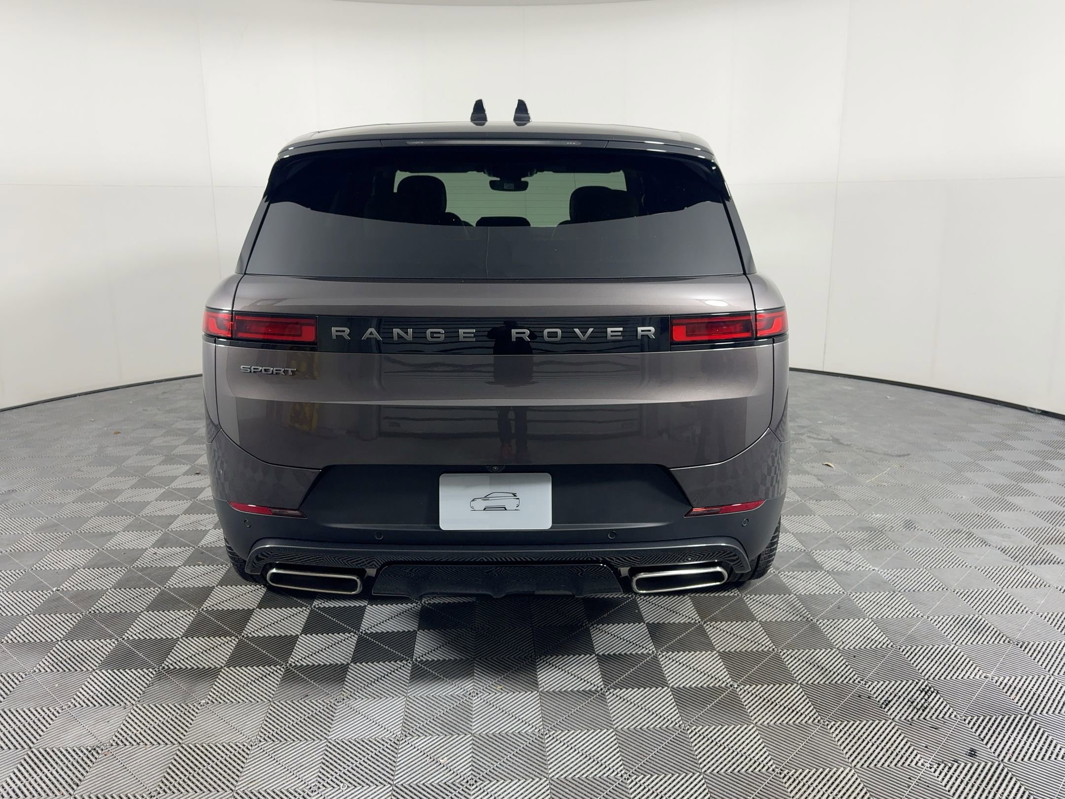2026 Land Rover Range Rover Sport SE