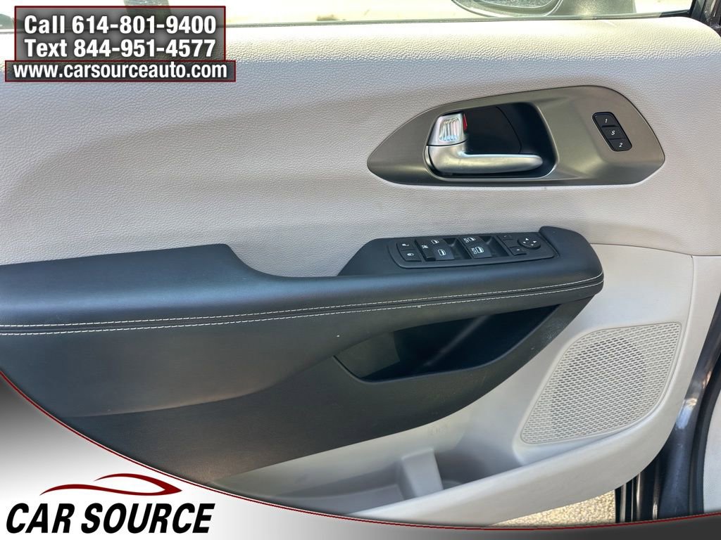 2023 Chrysler Pacifica Touring-L