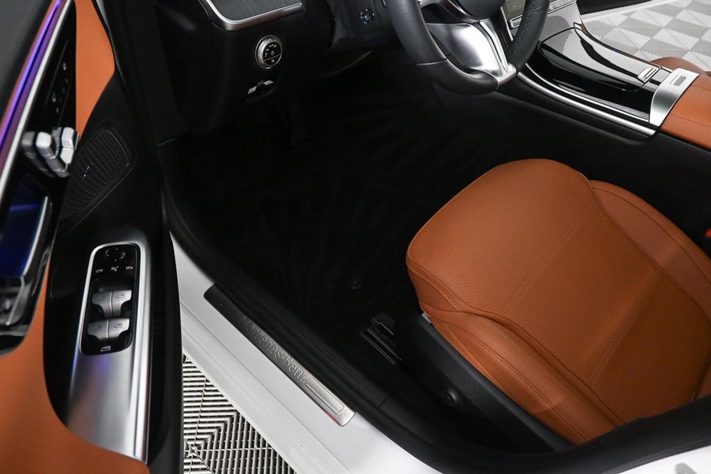 2025 Mercedes-Benz C 300 Sedan