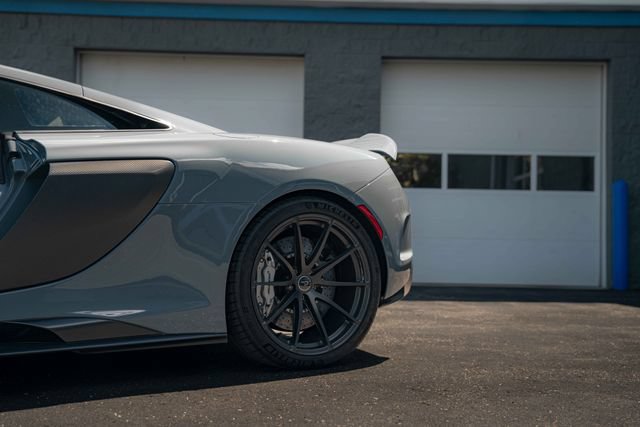 Used 2016 McLaren 675LT Coupe photo 32