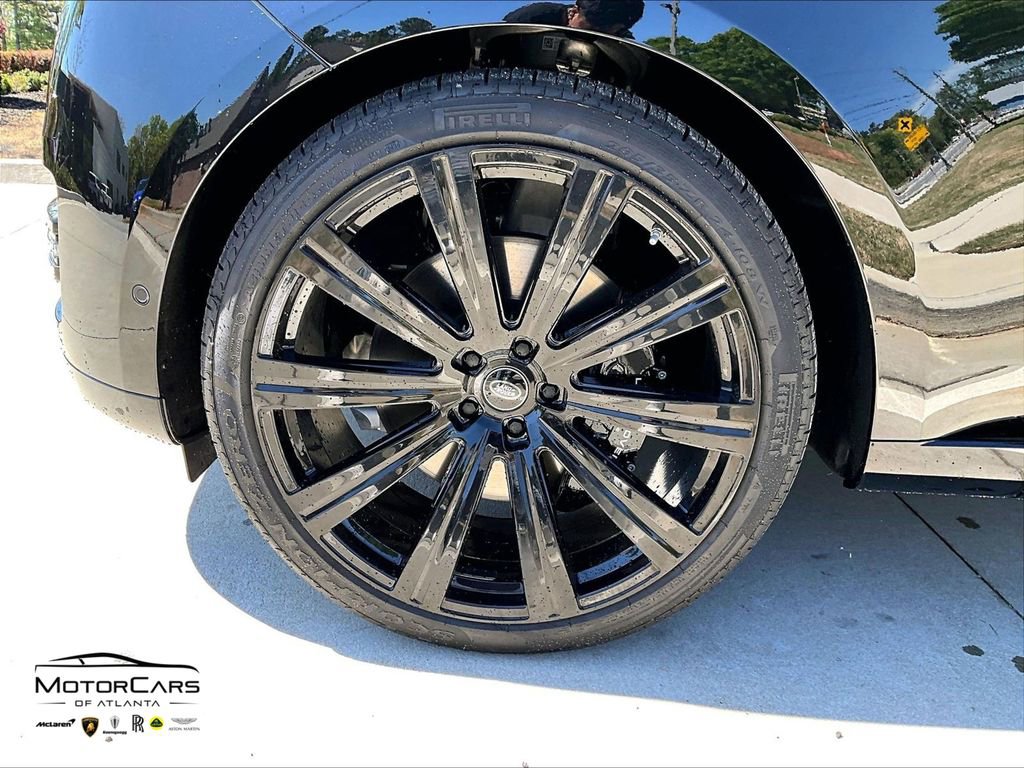 2025 Land Rover Range Rover SE