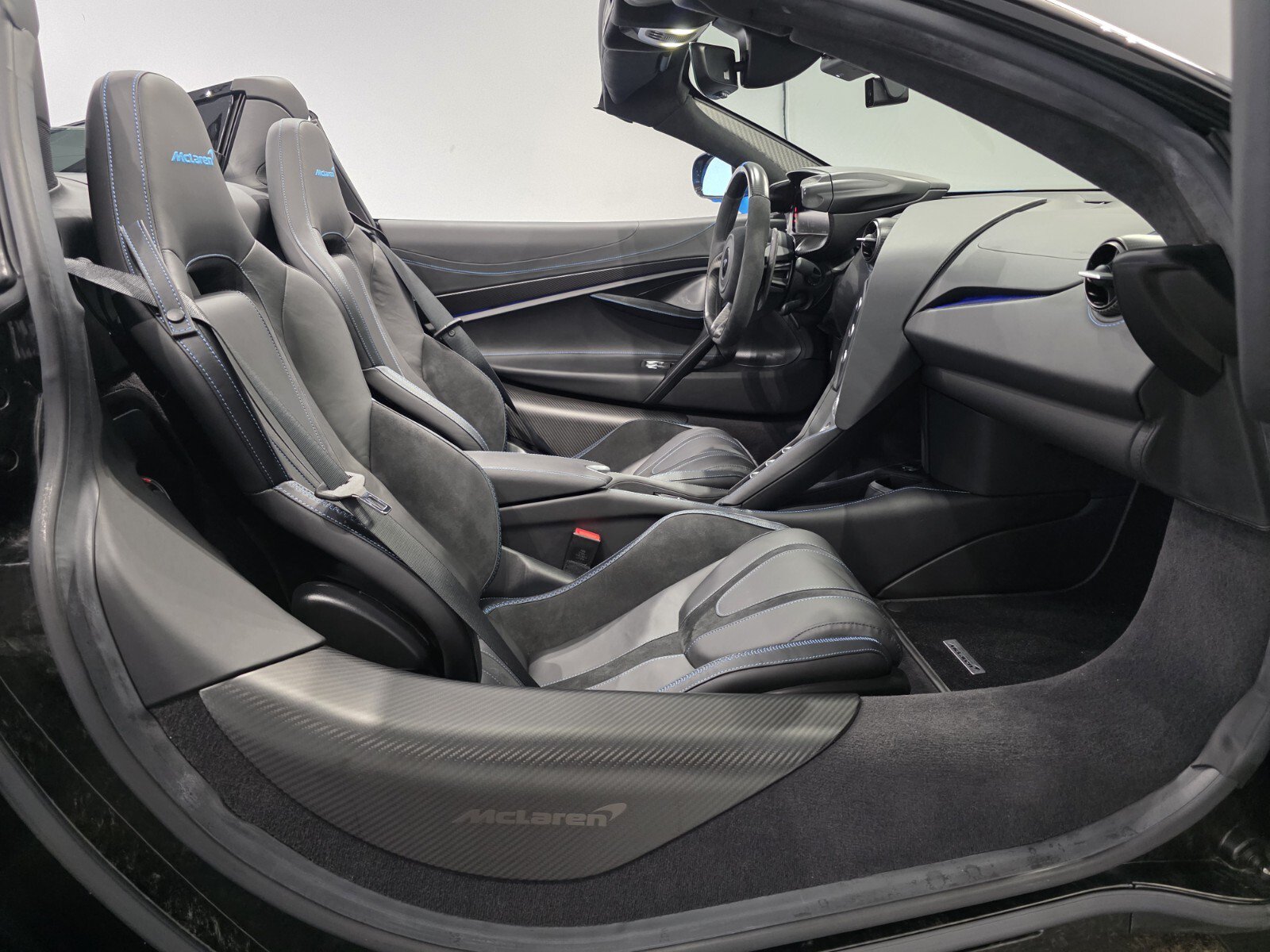 Used 2024 McLaren 750S Spider photo 26