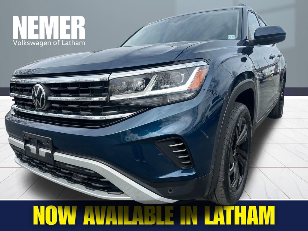 Certified 2023 Volkswagen Atlas SE w/ Black Wheel Package