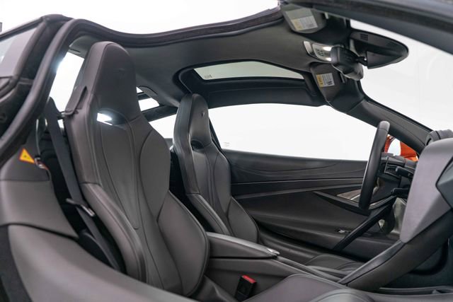 Used 2018 McLaren 720S photo 24