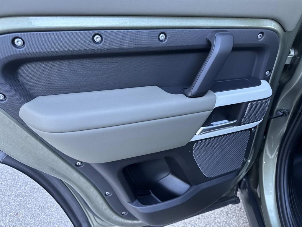 2024 Land Rover Defender 110 S