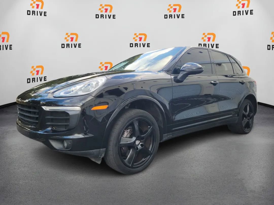 Used 2017 Porsche Cayenne Platinum Edition w/ Premium Package (PJV)