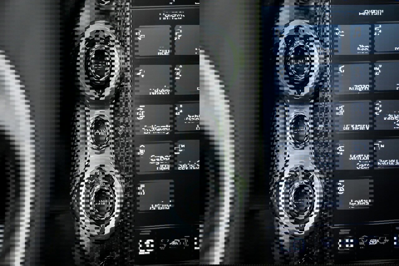 Used 2021 McLaren 765LT photo 33