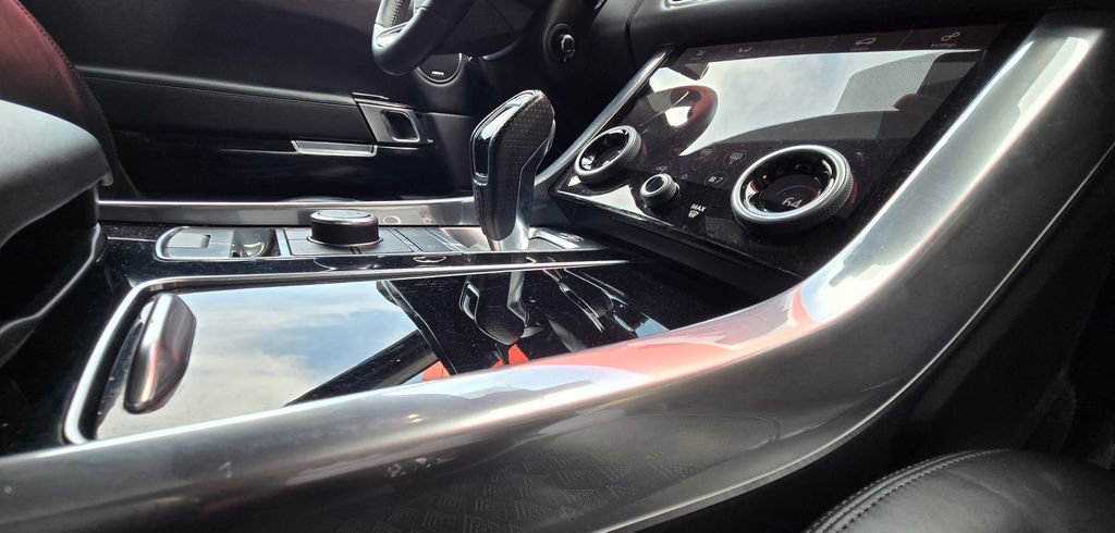 2020 Land Rover Range Rover Sport SVR