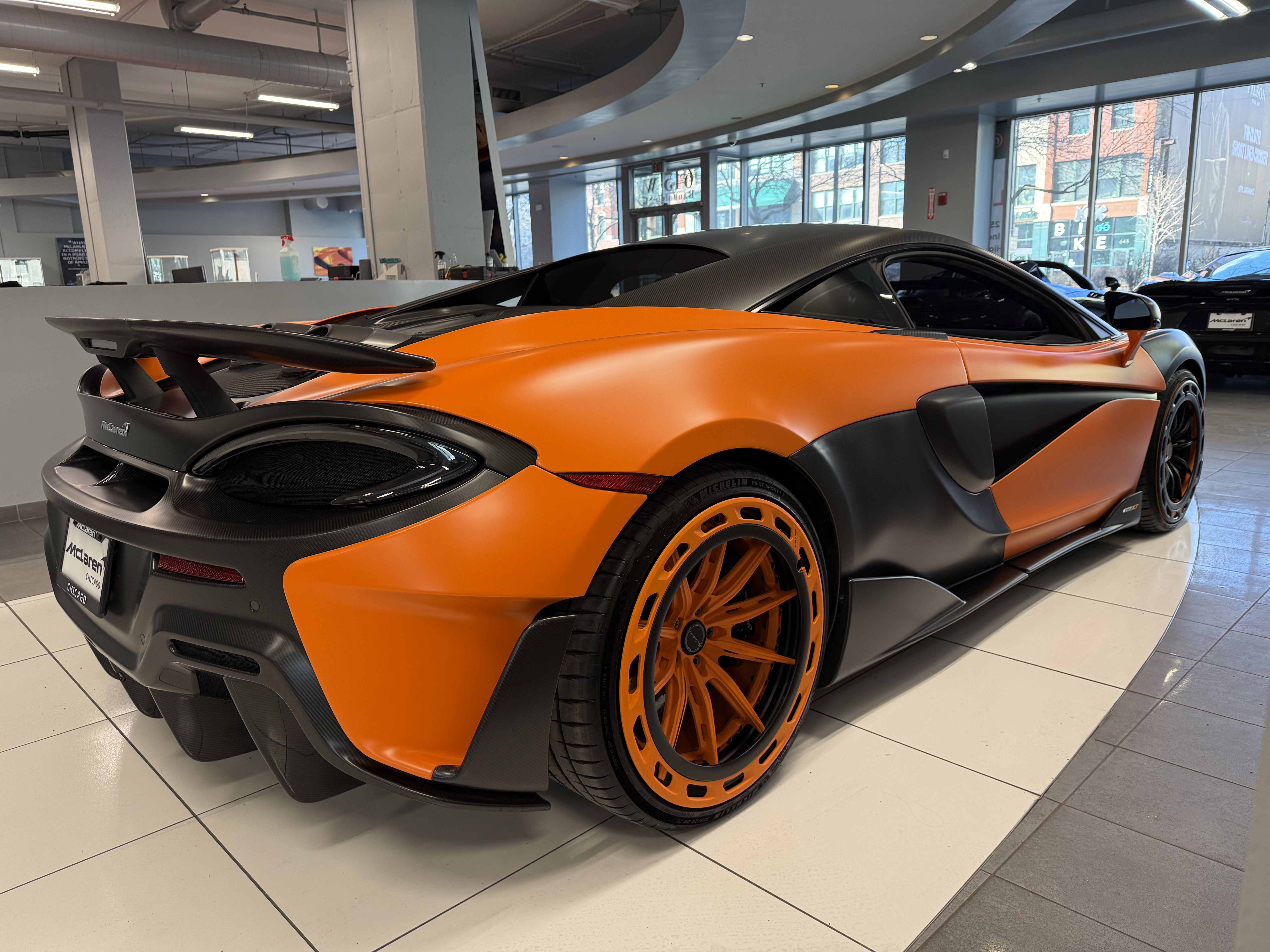 Used 2019 McLaren 600LT photo 9