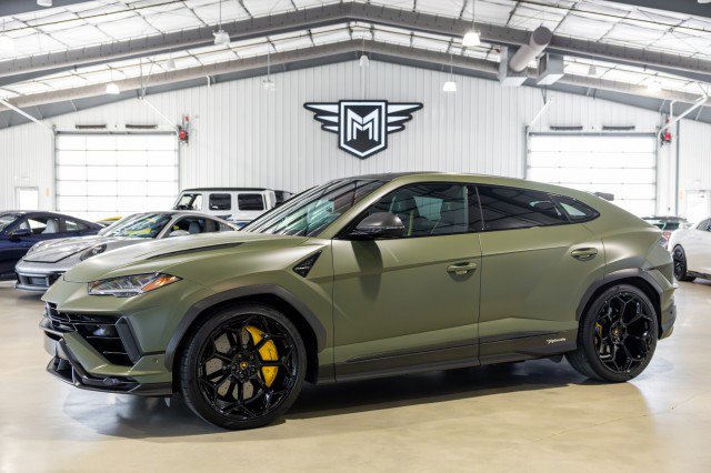 Used 2023 Lamborghini Urus Performante