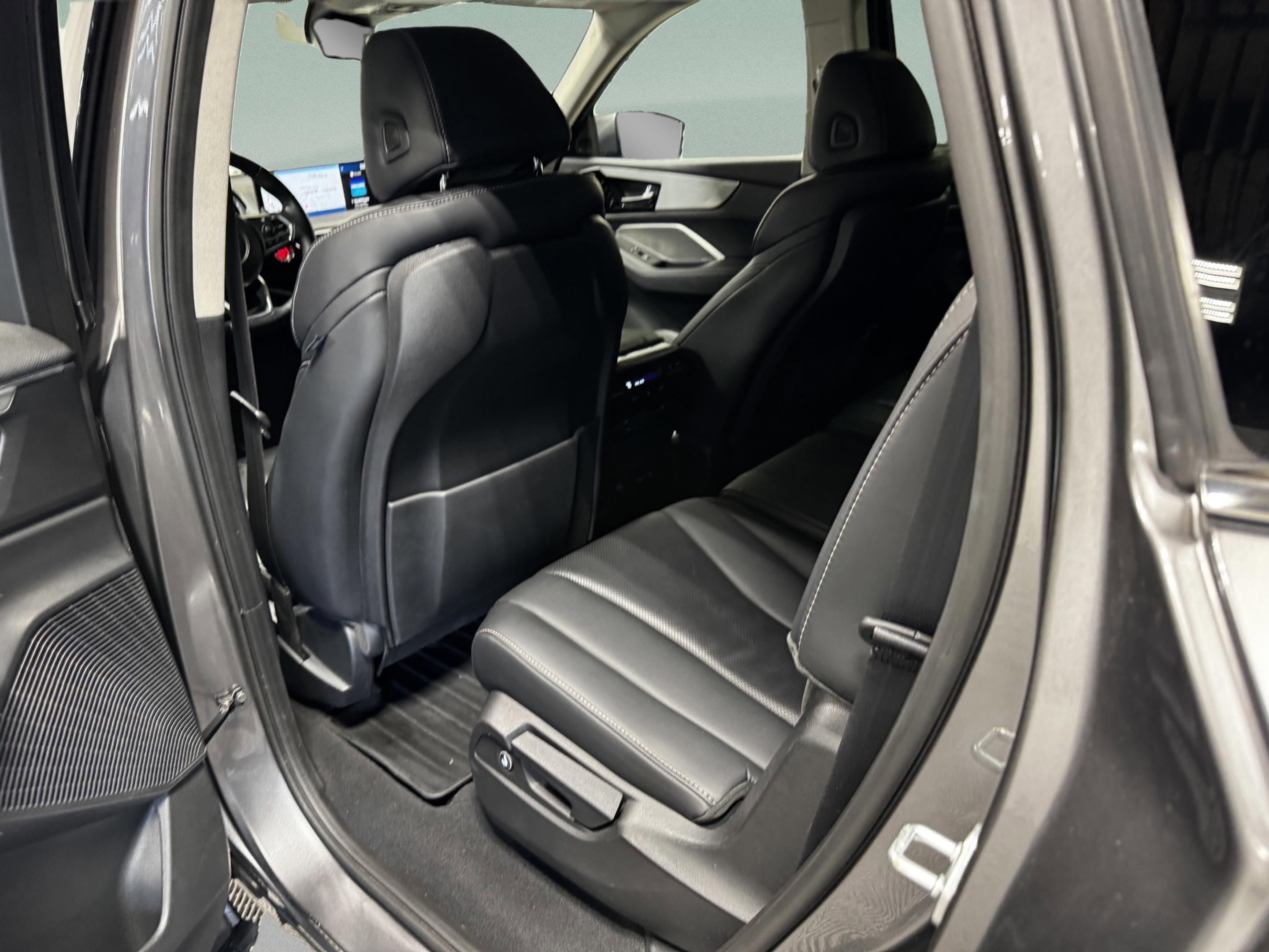 2023 Acura MDX FWD w/ Technology Package