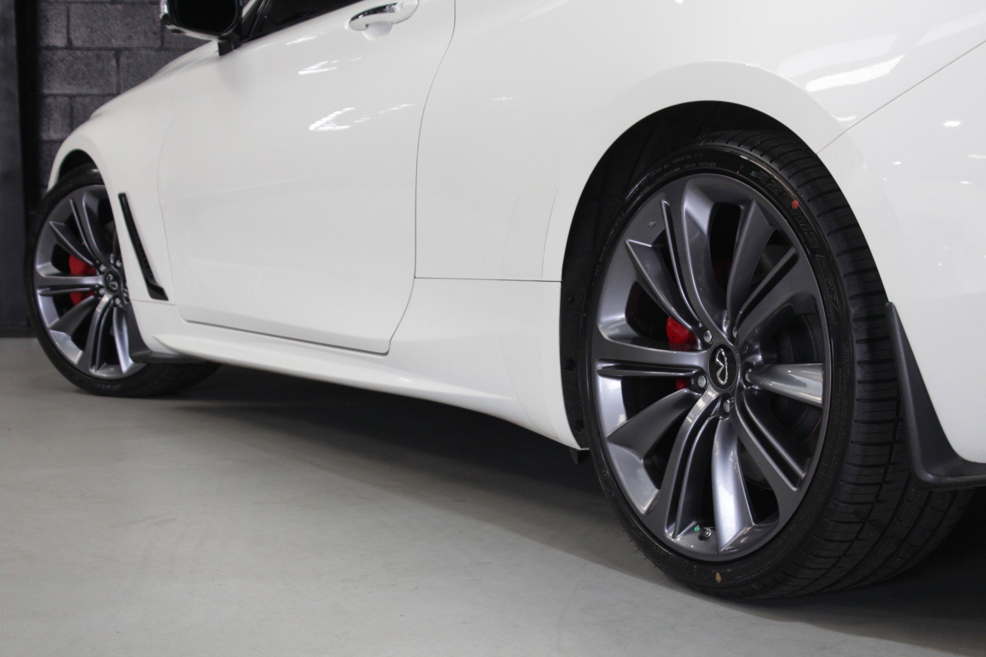 2022 INFINITI Q60 Red Sport 400