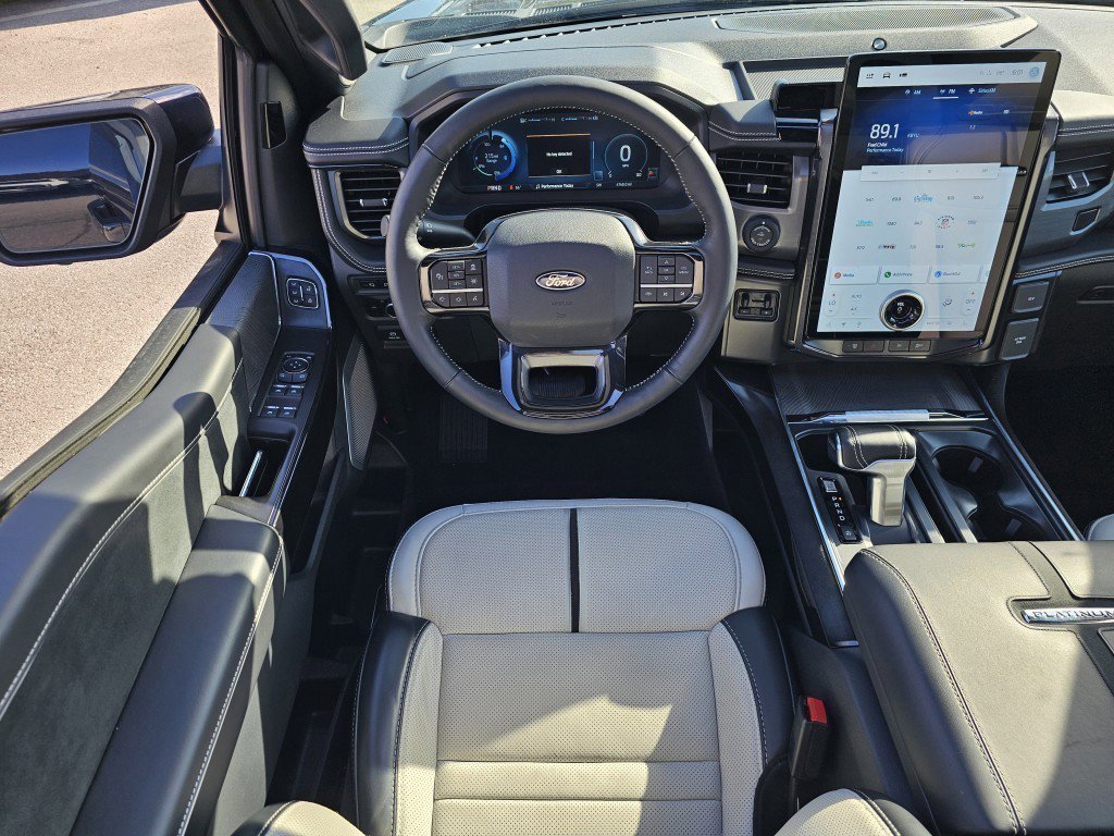 2024 Ford F150 Lightning Platinum