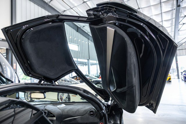 Used 2021 McLaren 720S Performance photo 33