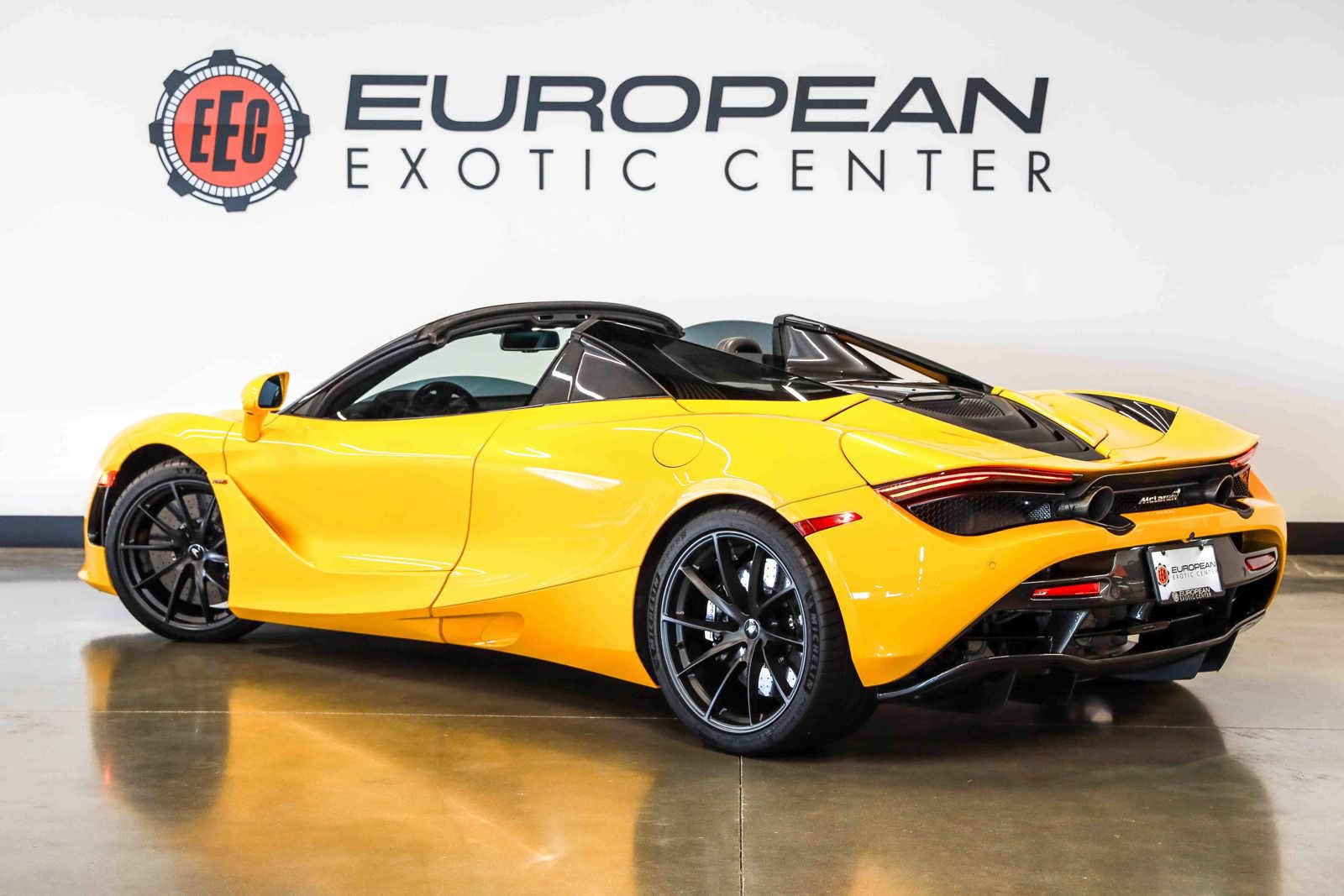 Used 2022 McLaren 720S Performance photo 11