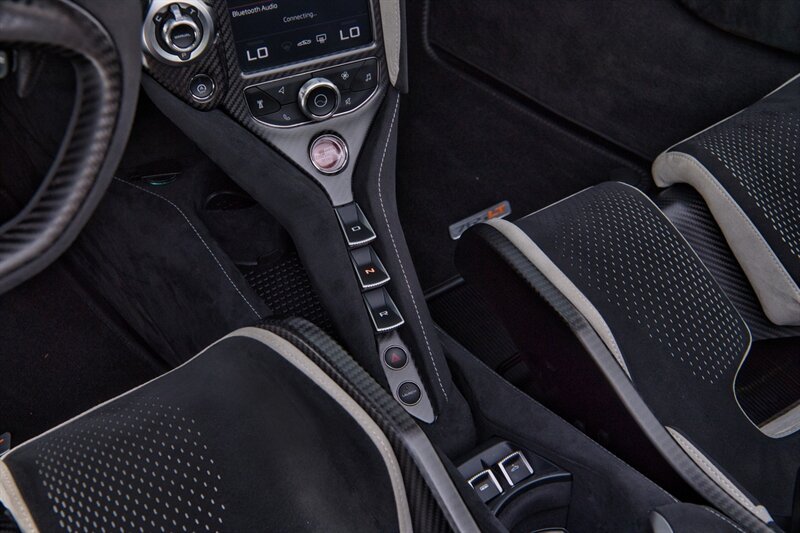 Used 2022 McLaren 765LT photo 29