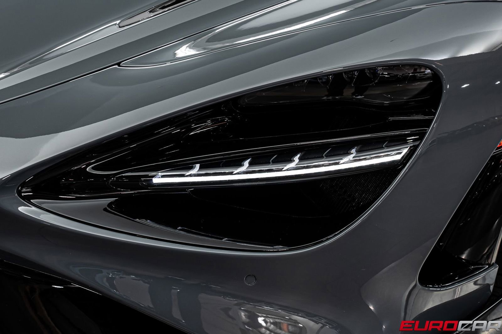 Used 2022 McLaren 765LT photo 16