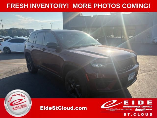 Used 2023 Jeep Grand Cherokee Altitude