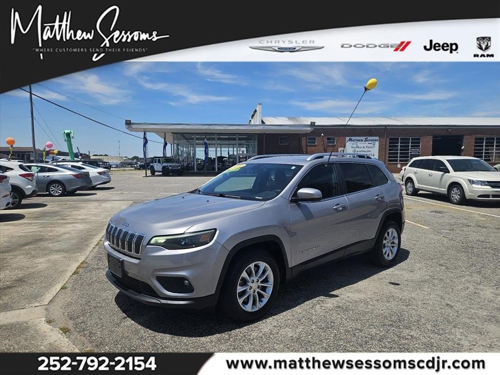Used 2019 Jeep Cherokee Latitude w/ Popular Appearance Group