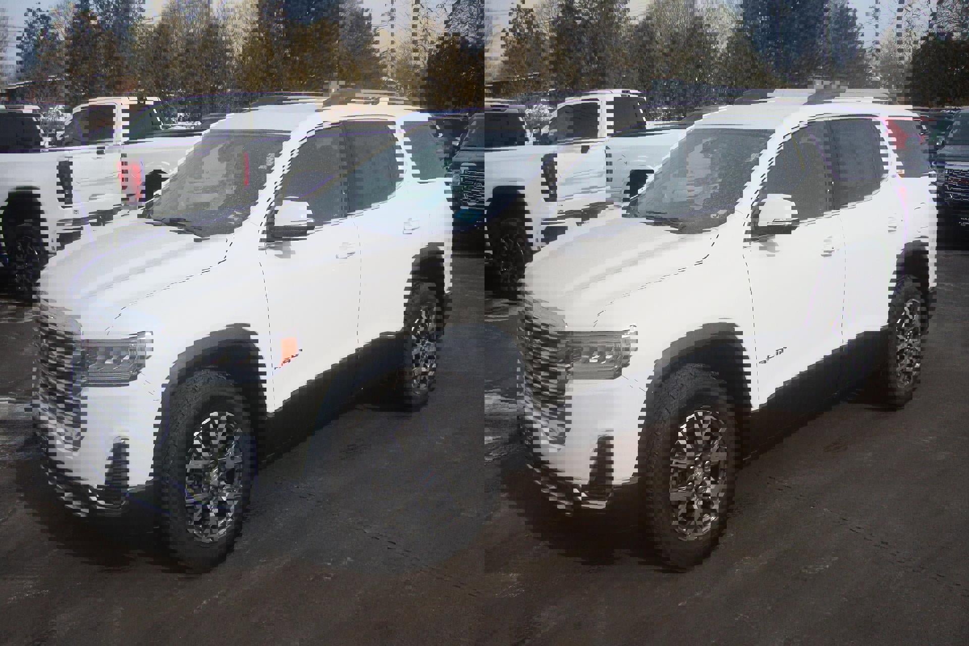 Used 2023 GMC Acadia SLE w/ Driver Convenience Package