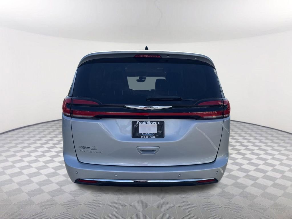2024 Chrysler Pacifica Touring-L