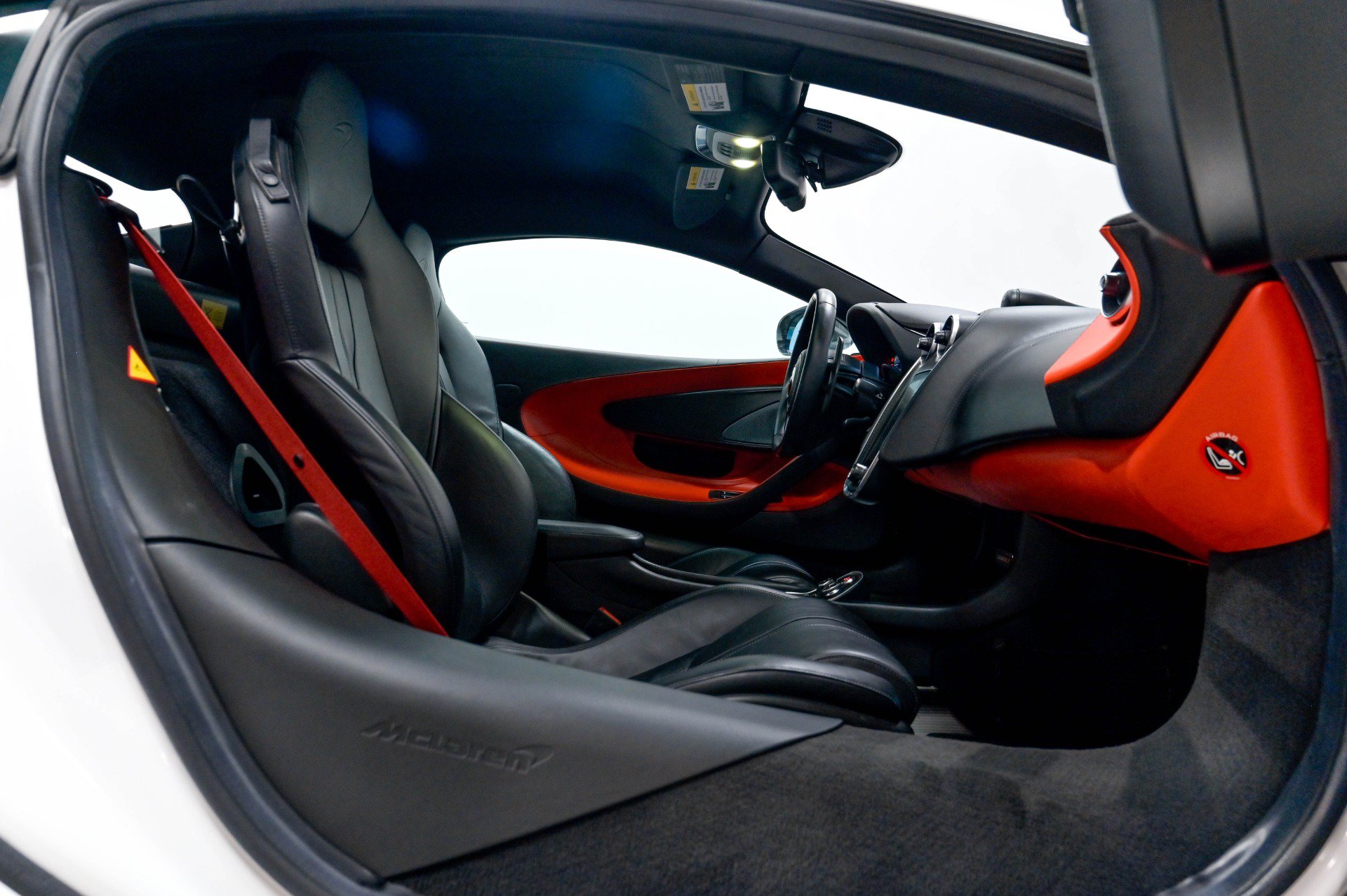 Used 2019 McLaren 600LT photo 24