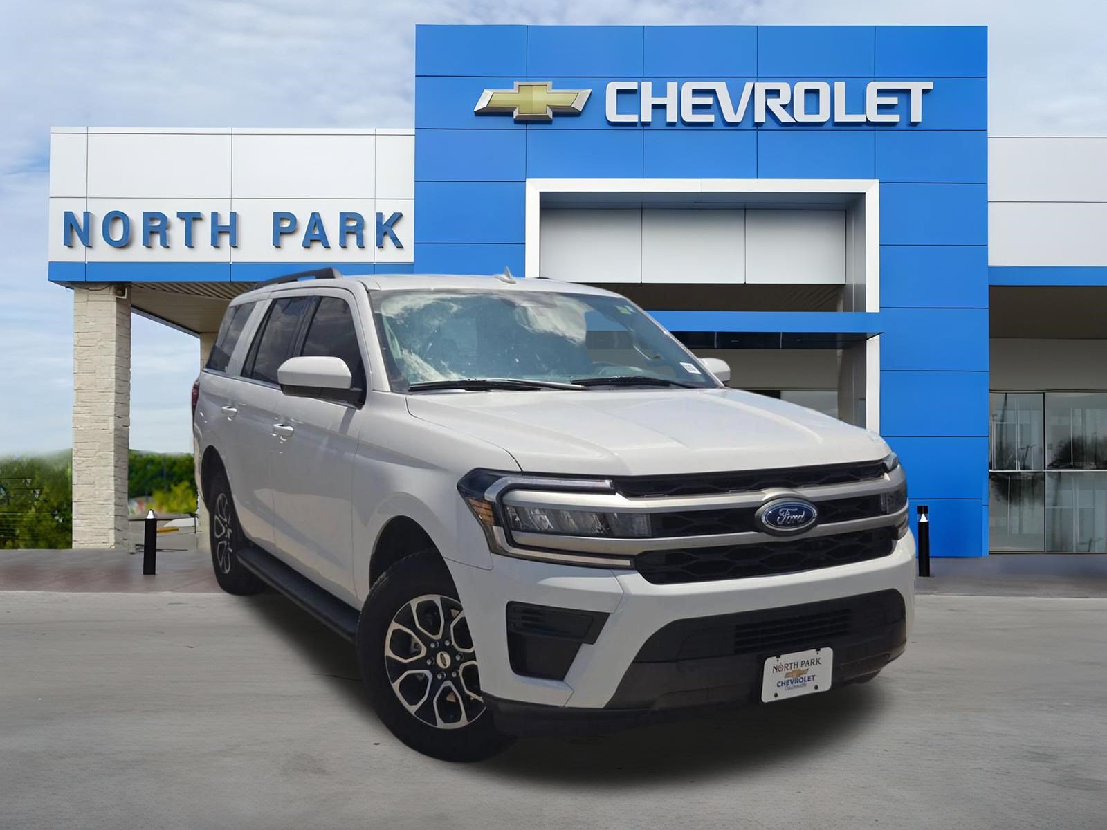 Used 2024 Ford Expedition XLT