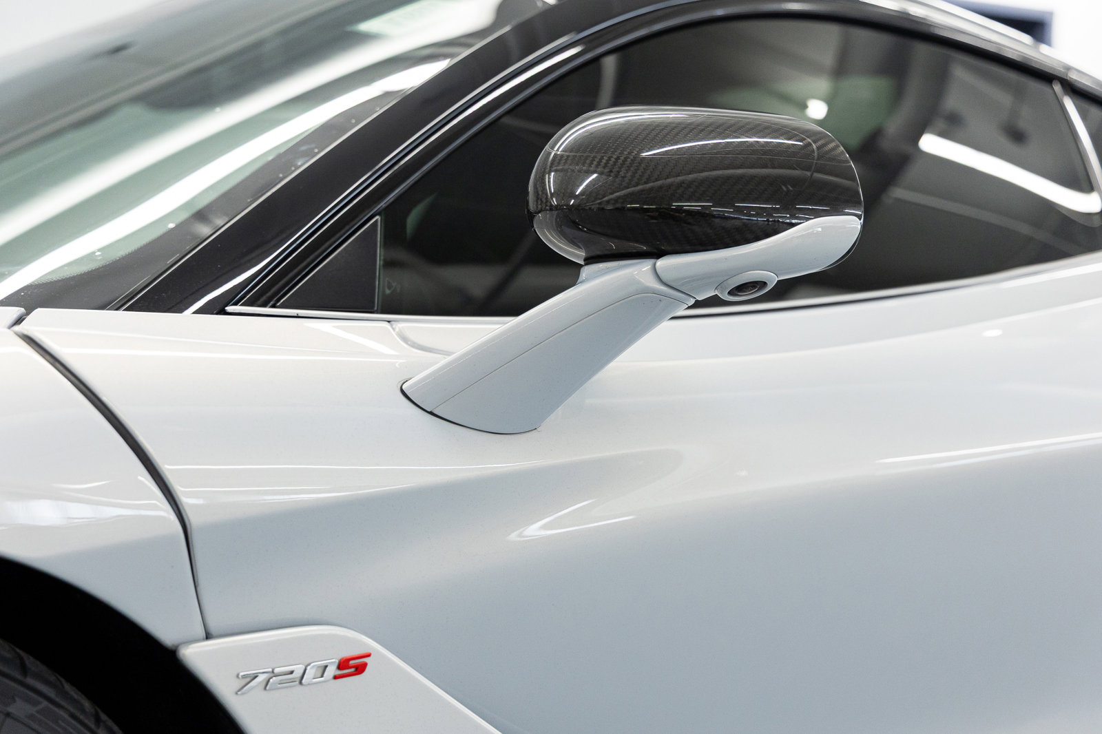 Used 2018 McLaren 720S photo 22